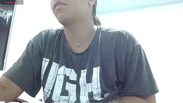 Kamilasalazar online show from 09-15-25, 07:58