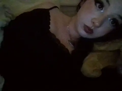 Snapshot of Cerisee04 chatting on 10-07-25, 10:07 Cerisee04 online show from 10-07-25, 10:07