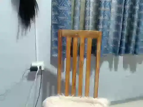 Snapshot of urprincessnicolexxx chatting on 11-29-25, 12:57 urprincessnicolexxx online show from 11-29-25, 12:57