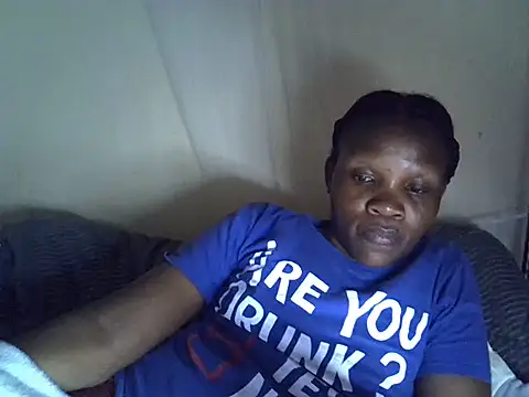 Snapshot of Sweet_serah chatting on 06-08-26, 03:23 Sweet serah online show from 06-08-26, 03:23