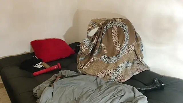 Snapshot of Cataleyaloca chatting on 03-04-25, 11:32 Cataleyaloca online show from 03-04-25, 11:32