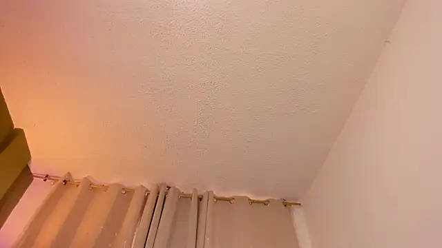 Zara dulce online show from 02-24-26, 12:03