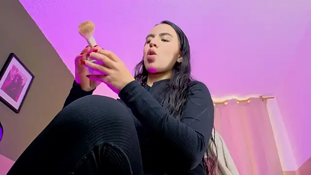 Zara dulce online show from 04-17-26, 01:14