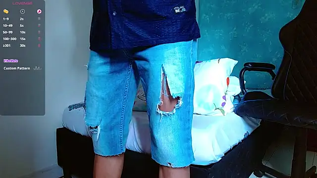 Snapshot of bray_hotboy777 chatting on 01-05-25, 05:51 bray hotboy777 online show from 01-05-25, 05:51