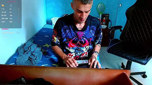 Snapshot of bray_hotboy777 chatting on 02-08-25, 06:55 bray hotboy777 online show from 02-08-25, 06:55