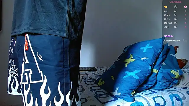 Snapshot of bray_hotboy777 chatting on 10-21-25, 04:51 bray hotboy777 online show from 10-21-25, 04:51