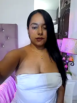 Snapshot of MarianaByanchi chatting on 03-06-26, 01:35 MarianaByanchi online show from 03-06-26, 01:35