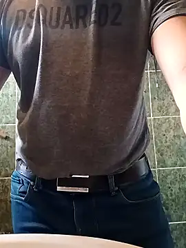 Snapshot of franko1987 chatting on 01-27-25, 01:09 franko1987 online show from 01-27-25, 01:09