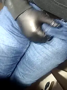 Snapshot of franko1987 chatting on 02-04-25, 01:16 franko1987 online show from 02-04-25, 01:16