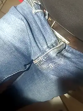 Snapshot of franko1987 chatting on 03-07-25, 11:29 franko1987 online show from 03-07-25, 11:29