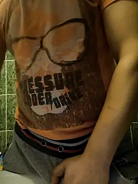 Snapshot of franko1987 chatting on 02-07-26, 04:38 franko1987 online show from 02-07-26, 04:38