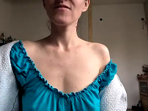 Milky hairy mommy online show from 03-11-25, 10:07