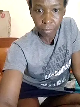 Snapshot of Claris2 chatting on 03-06-26, 07:54 Claris2 online show from 03-06-26, 07:54