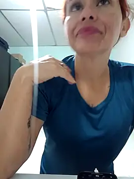 Snapshot of Magica_lorena chatting on 10-10-25, 01:32 Magica lorena online show from 10-10-25, 01:32