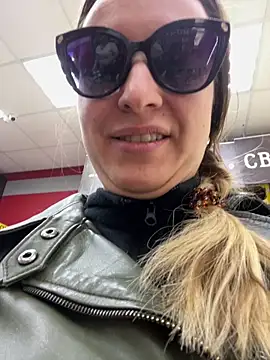 OlgaBuzzz online show from 03-19-25, 06:46