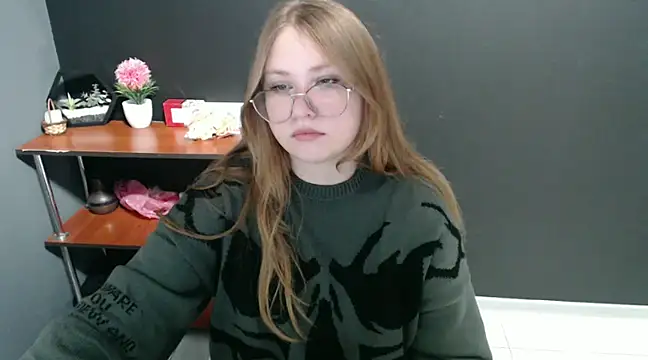 Snapshot of lady_minx chatting on 12-04-24, 09:18 lady minx online show from 12-04-24, 09:18