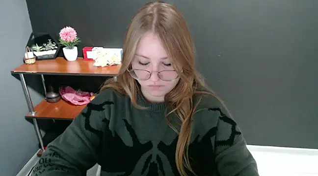 Snapshot of lady_minx chatting on 12-04-24, 12:25 lady minx online show from 12-04-24, 12:25