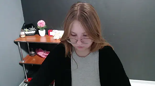 Snapshot of lady_minx chatting on 12-05-24, 07:27 lady minx online show from 12-05-24, 07:27