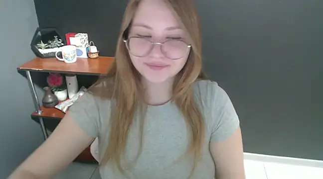 Snapshot of lady_minx chatting on 12-20-24, 07:44 lady minx online show from 12-20-24, 07:44