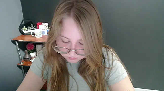 Snapshot of lady_minx chatting on 12-20-24, 11:00 lady minx online show from 12-20-24, 11:00