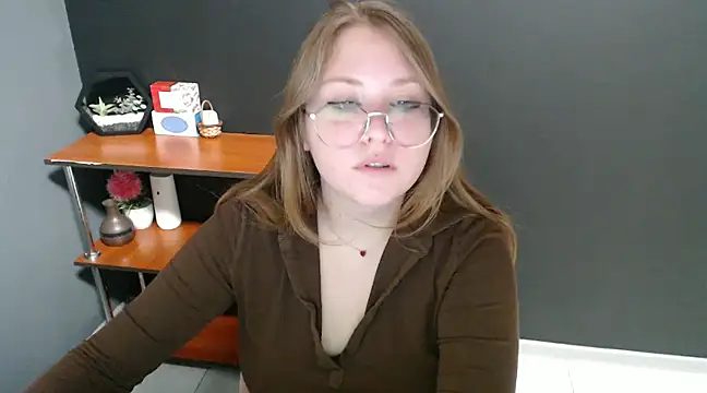 Snapshot of lady_minx chatting on 12-26-24, 10:26 lady minx online show from 12-26-24, 10:26