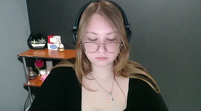 Snapshot of lady_minx chatting on 01-08-25, 11:54 lady minx online show from 01-08-25, 11:54