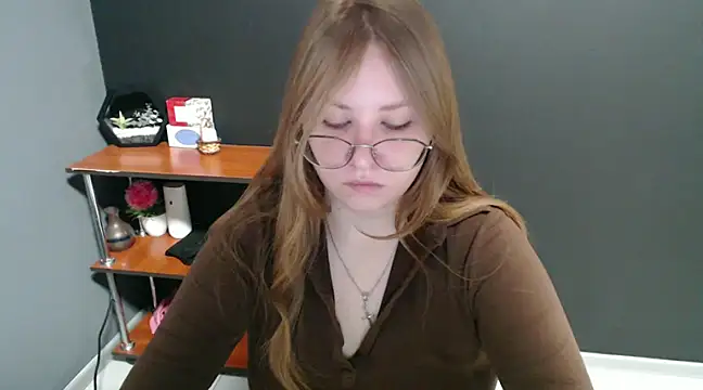 Snapshot of lady_minx chatting on 01-10-25, 07:35 lady minx online show from 01-10-25, 07:35