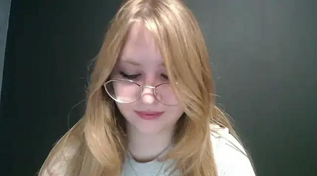 Snapshot of lady_minx chatting on 01-20-25, 07:47 lady minx online show from 01-20-25, 07:47