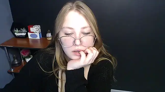 Snapshot of lady_minx chatting on 01-22-25, 10:29 lady minx online show from 01-22-25, 10:29