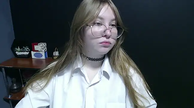 Snapshot of lady_minx chatting on 01-27-25, 07:14 lady minx online show from 01-27-25, 07:14