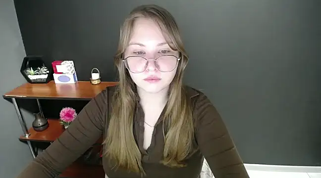 Snapshot of lady_minx chatting on 02-07-25, 07:18 lady minx online show from 02-07-25, 07:18