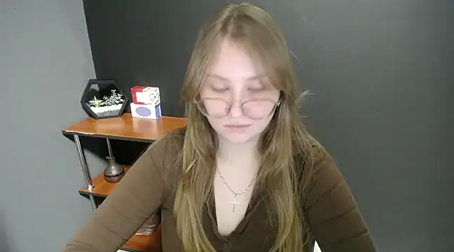 Snapshot of lady_minx chatting on 02-11-25, 10:48 lady minx online show from 02-11-25, 10:48