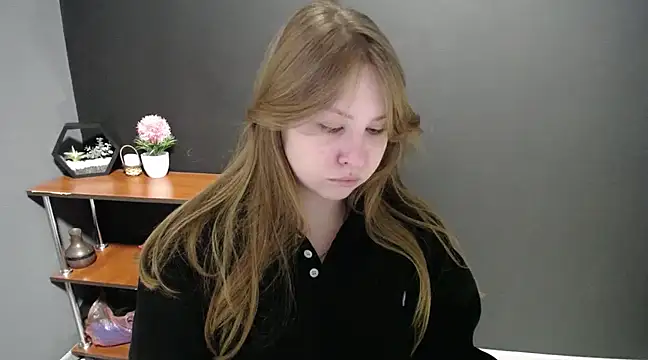 Snapshot of lady_minx chatting on 02-24-25, 07:22 lady minx online show from 02-24-25, 07:22