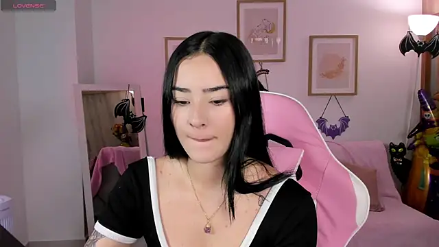 Veronica isaza   online show from 10-05-25, 12:47