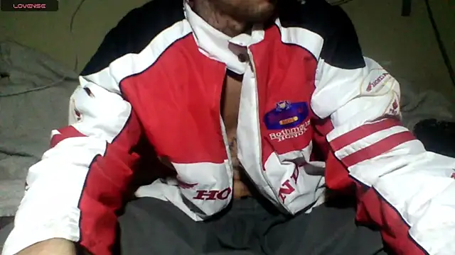 Snapshot of sellvageria chatting on 05-31-26, 08:21 sellvageria online show from 05-31-26, 08:21