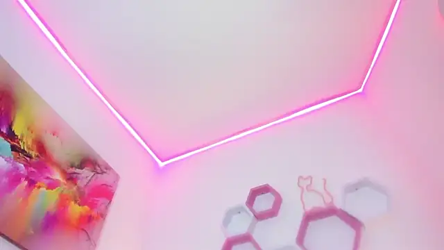 Snapshot of _Ameliie chatting on 02-18-25, 09:53 Ameliie online show from 02-18-25, 09:53