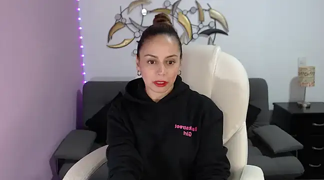Snapshot of NicoleKitty_ chatting on 02-16-25, 12:52 NicoleKitty online show from 02-16-25, 12:52