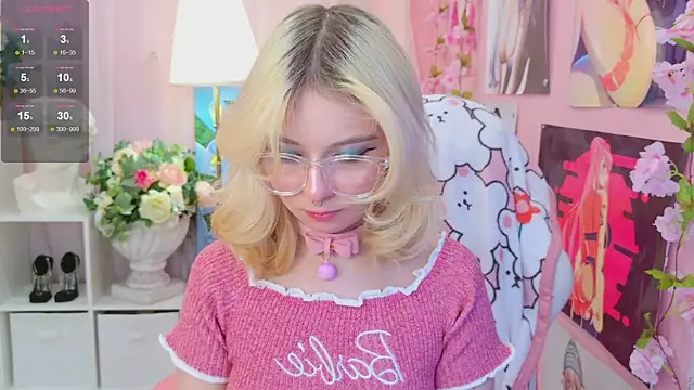 Snapshot of Coconut_Mia chatting on 01-21-25, 09:04 Coconut Mia online show from 01-21-25, 09:04