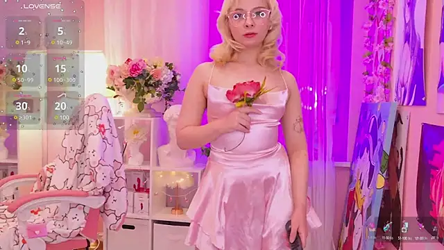 Snapshot of Coconut_Mia chatting on 03-05-25, 09:15 Coconut Mia online show from 03-05-25, 09:15