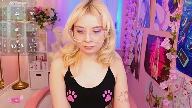 Snapshot of Coconut_Mia chatting on 03-08-25, 12:11 Coconut Mia online show from 03-08-25, 12:11