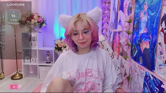 Snapshot of Coconut_Mia chatting on 10-03-25, 02:25 Coconut Mia online show from 10-03-25, 02:25