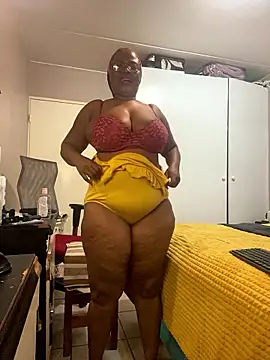 Snapshot of Nomthie chatting on 01-09-26, 02:42 Nomthie online show from 01-09-26, 02:42