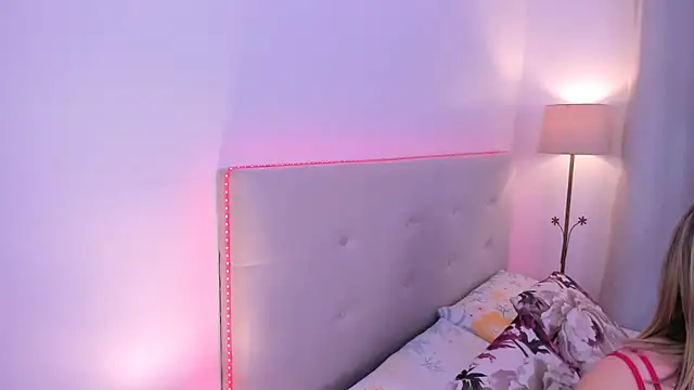 Snapshot of MissMaria chatting on 03-01-26, 04:03 MissMaria online show from 03-01-26, 04:03