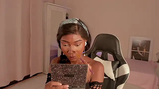 SavannahWildee online show from 12-10-24, 07:43