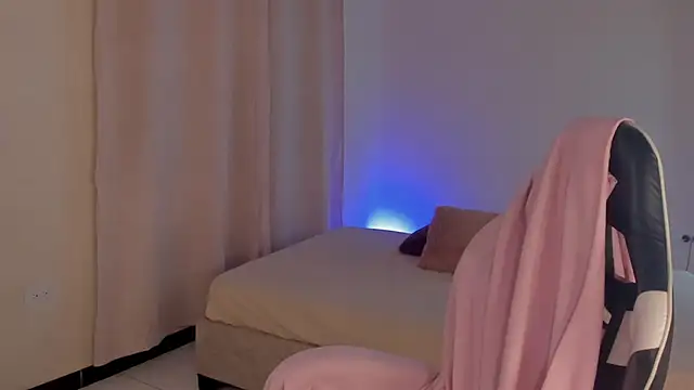 SavannahWildee online show from 02-20-25, 03:52