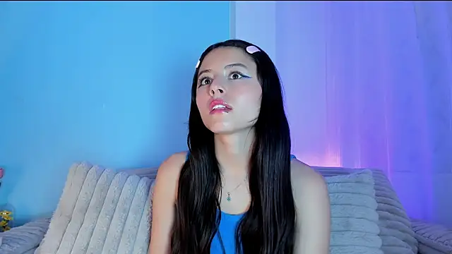 Snapshot of EmilyWithe chatting on 12-02-25, 01:11 EmilyWithe online show from 12-02-25, 01:11