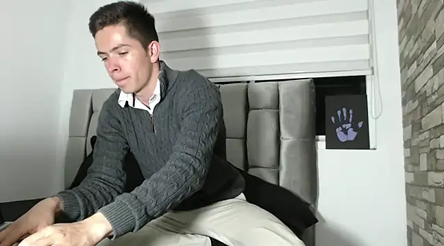 Eliantg online show from 01-04-25, 01:21