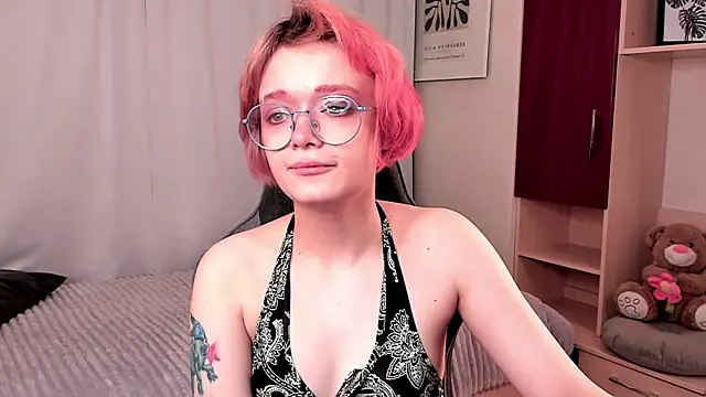 Snapshot of ohliva chatting on 12-07-24, 12:19 ohliva online show from 12-07-24, 12:19