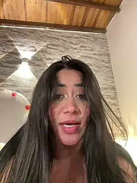 Snapshot of _MadiLee_ chatting on 02-03-25, 04:04 MadiLee online show from 02-03-25, 04:04