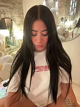 Snapshot of _MadiLee_ chatting on 03-11-25, 12:54 MadiLee online show from 03-11-25, 12:54